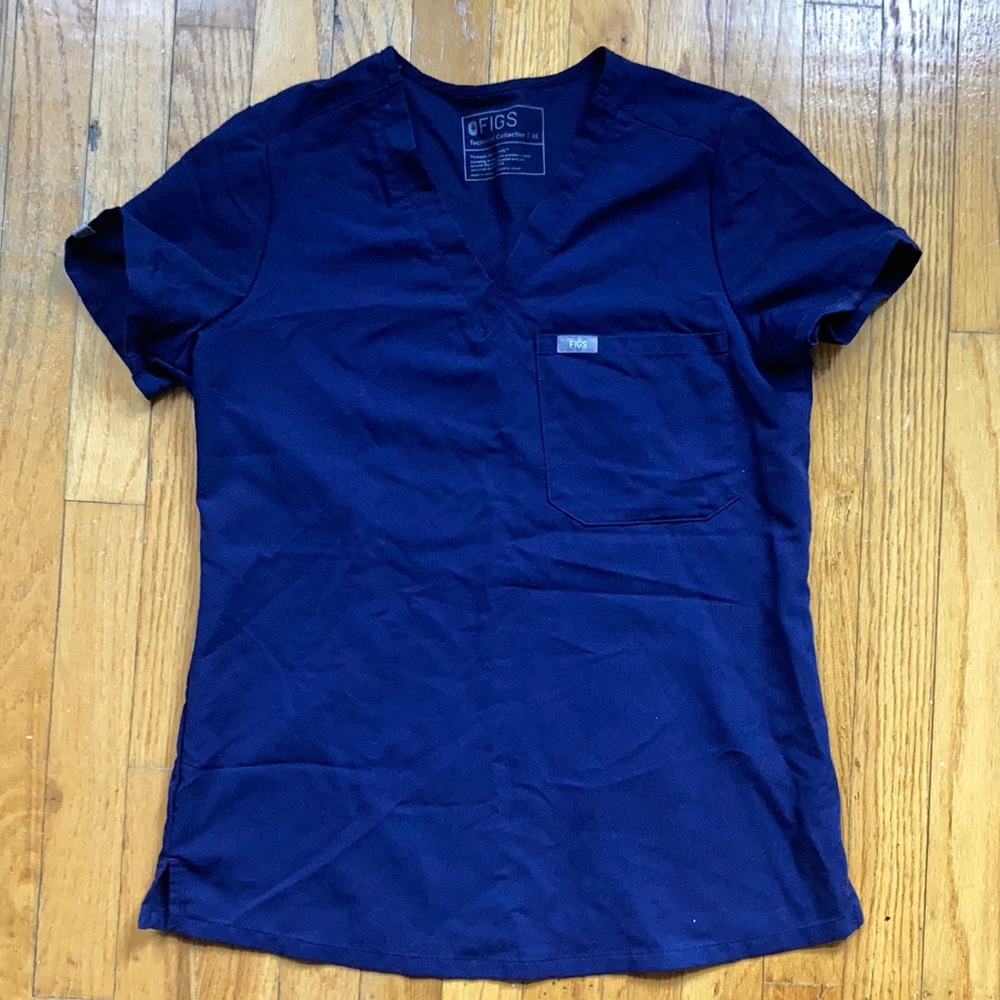 XS figs single breast pocket top- navy